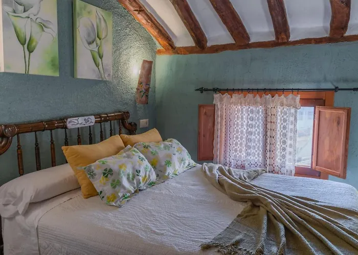 Casa Rural La Tahona Hostal